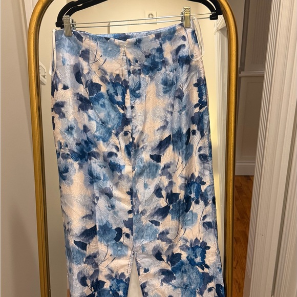 Lulu's 2-pc Set - Picture 7 of 9